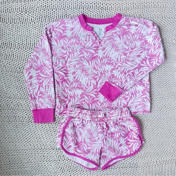 GAP Kids Pink and White Leaf Print Girls Top and Shorts Size Medium - Picture 2 of 4